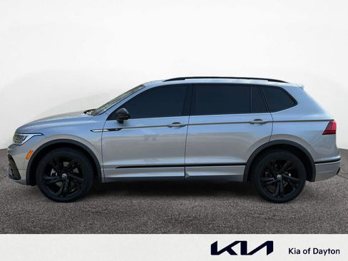Used 2023 Volkswagen Tiguan SE R-Line image 2