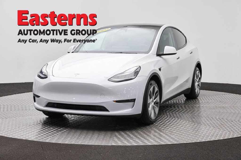 Used 2022 Tesla Model Y Long Range AWD/4WD image 1