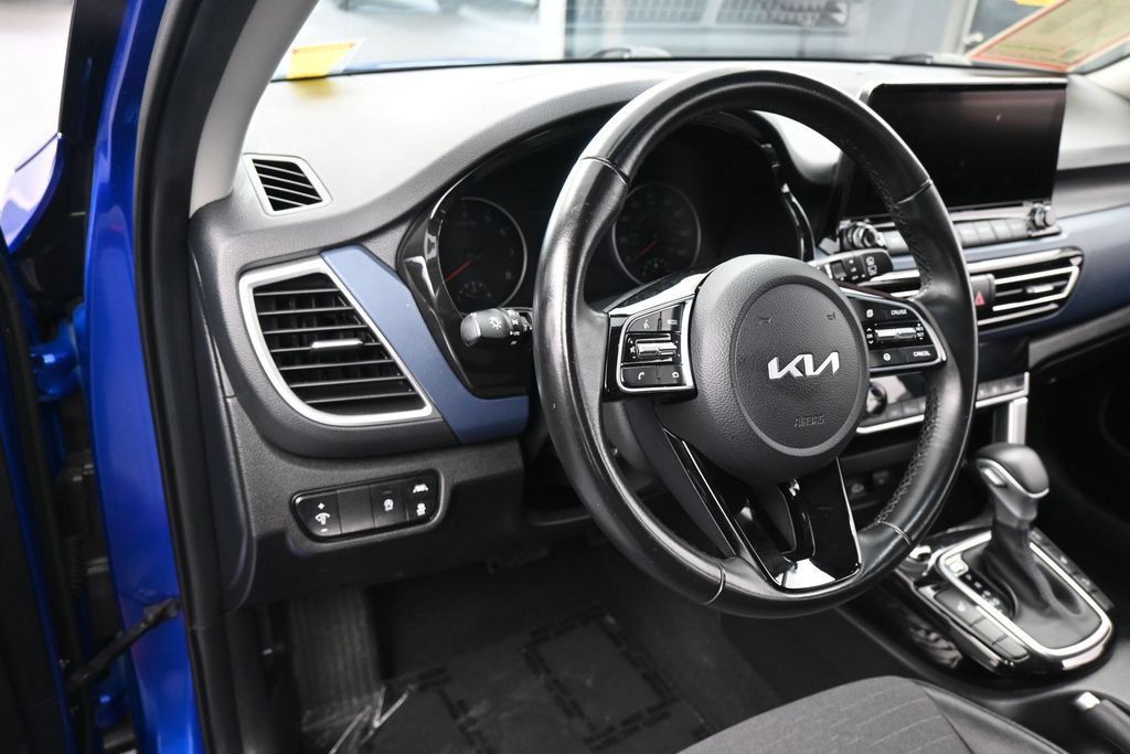 Used 2023 Kia Seltos Nightfall Edition AWD/4WD image 16