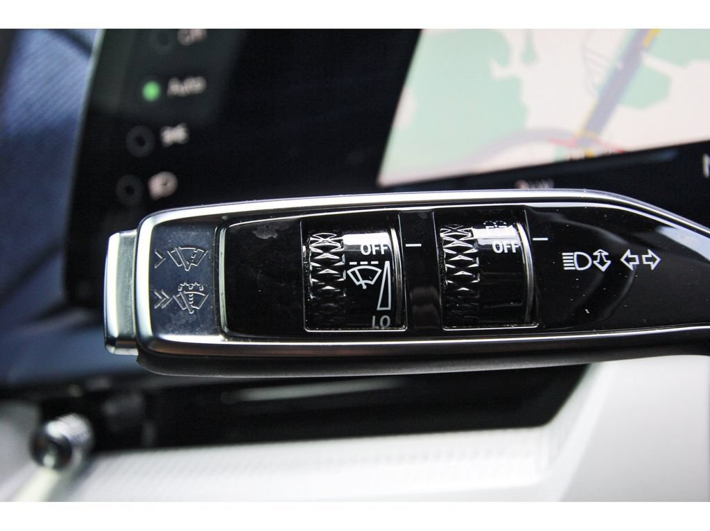 Certified 2025 Cadillac Optiq Sport 2 AWD/4WD image 17