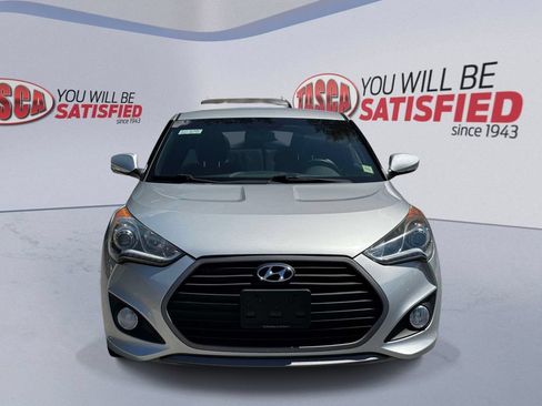 Used 2016 Hyundai Veloster Turbo FWD image 2