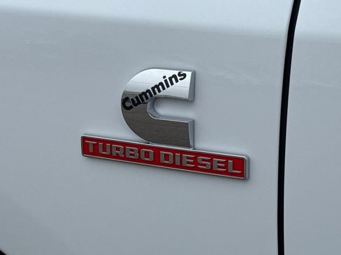 New 2026 RAM 2500 Laramie AWD/4WD image 8