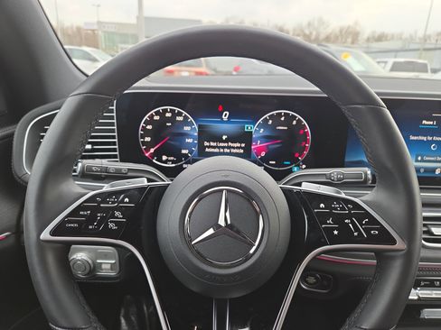 Used 2025 Mercedes-Benz GLE 450 4MATIC image 10