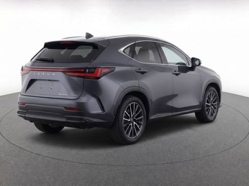 Used 2024 Lexus NX 250 FWD w/ Towing Package (2000 Lbs) image 3