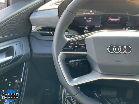 Used 2025 Audi Q6 e-tron Premium w/ Convenience Package image 40