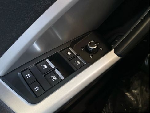 Used 2022 Audi Q3 2.0T Premium w/ Convenience Package image 41