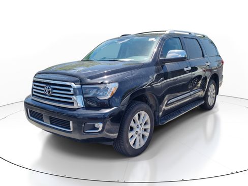 Used 2018 Toyota Sequoia Platinum AWD/4WD image 3