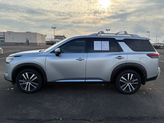 Certified 2024 Nissan Pathfinder Platinum FWD image 3
