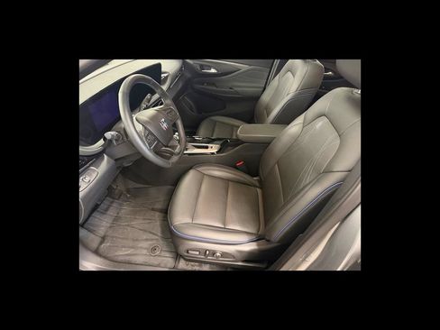 Used 2025 Buick Envista Sport Touring w/ Convenience I Package FWD image 11