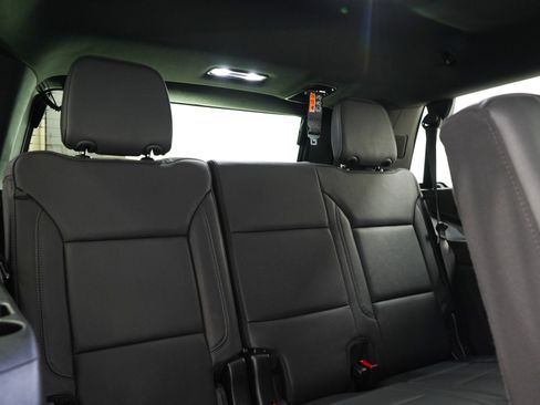 Used 2025 Chevrolet Tahoe LT AWD/4WD image 15