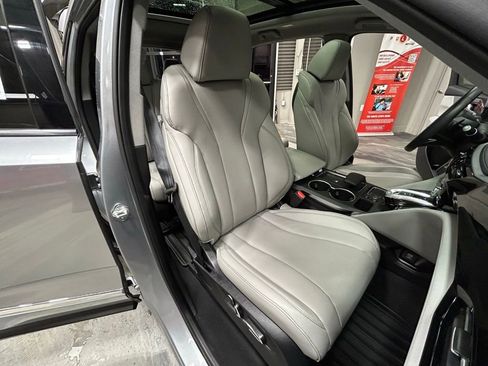 Used 2024 Acura MDX SH-AWD w/ Technology Package image 5