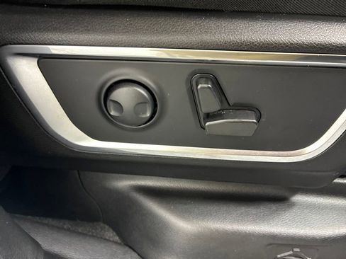 Used 2024 RAM 1500 Laramie AWD/4WD image 30