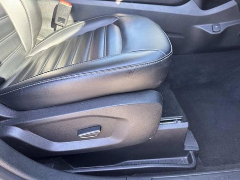 Used 2023 Ford Edge SEL image 11