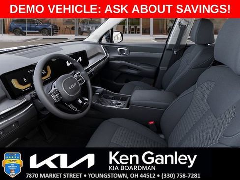 New 2025 Kia Sorento LX image 17
