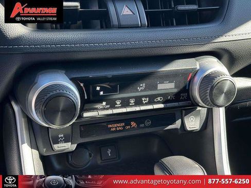 Certified 2022 Toyota RAV4 LE image 33