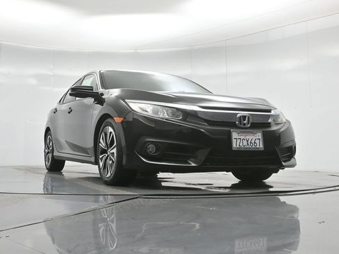 Used 2017 Honda Civic EX-T image 43