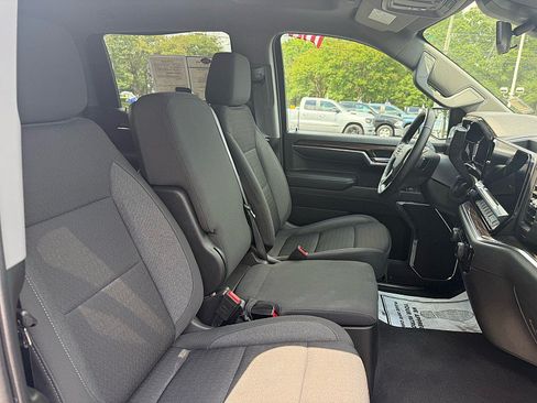 Used 2023 Chevrolet Silverado 1500 LT AWD/4WD image 19