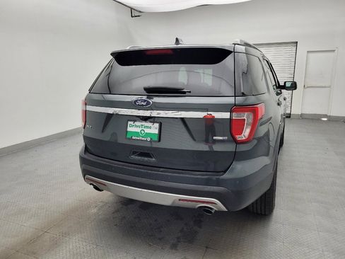 Used 2016 Ford Explorer XLT image 7