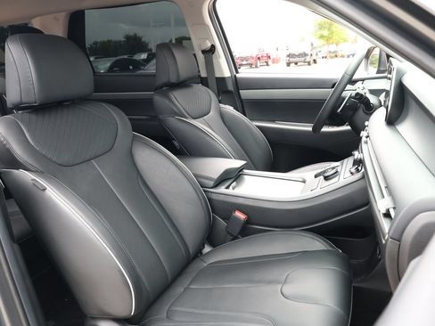 Used 2025 Hyundai Palisade SEL FWD image 29