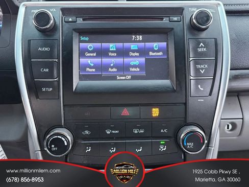Used 2015 Toyota Camry LE FWD image 25