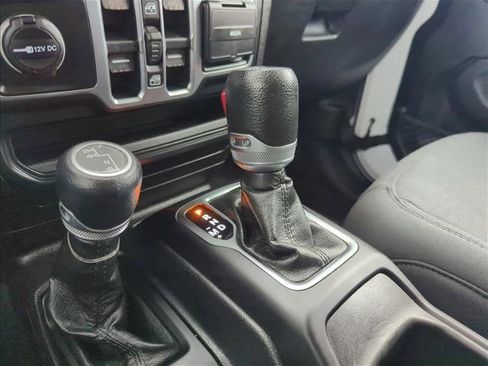 Used 2019 Jeep Wrangler Unlimited Sport S AWD/4WD image 12
