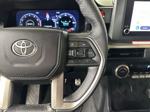 Used 2025 Toyota Tacoma TRD Sport image 23