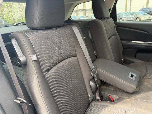 Used 2016 Dodge Journey SE w/ Flexible Seating Group image 36