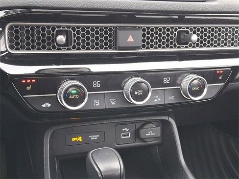 Certified 2024 Honda Civic EX-L image 12