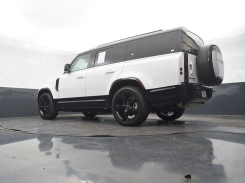 Used 2023 Land Rover Defender 130 X-Dynamic SE AWD/4WD image 48