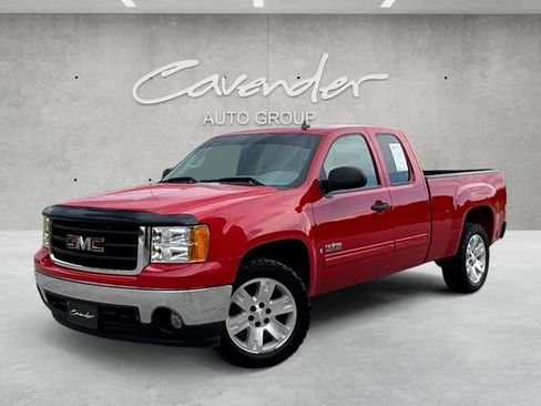Used 2007 GMC Sierra 1500 SLE w/ Texas Edition RWD image 1