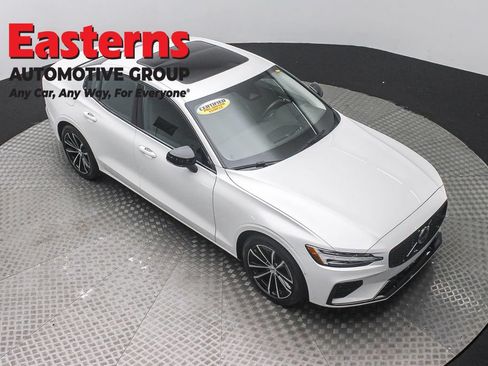 Used 2023 Volvo S60 T8 Plus AWD/4WD image 3