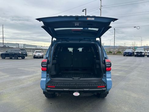 Used 2025 Toyota 4Runner TRD Off-Road Premium image 12