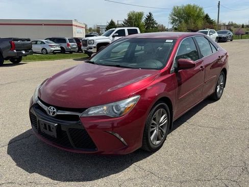 Used 2015 Toyota Camry SE FWD image 9