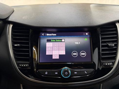 Used 2020 Chevrolet Trax LS FWD image 35