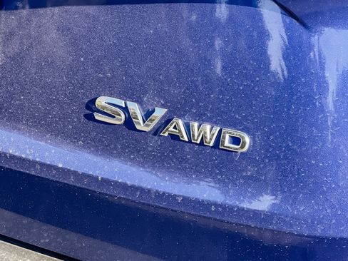 Used 2023 Nissan Rogue SV image 39