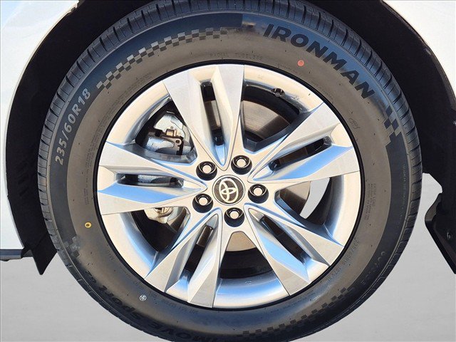 Used 2023 Toyota Sienna XLE w/ XLE Plus Package AWD/4WD image 27