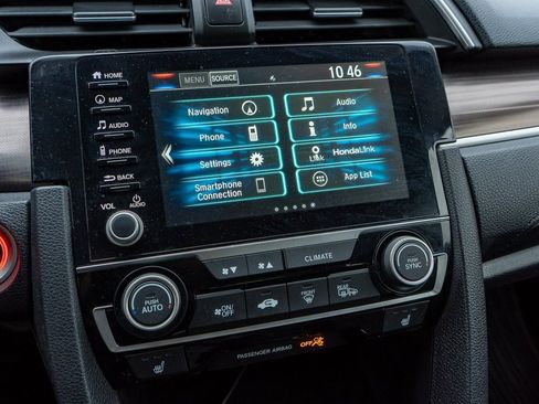 Certified 2019 Honda Civic Touring image 30