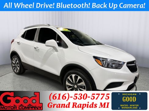 Used 2022 Buick Encore Preferred image 1