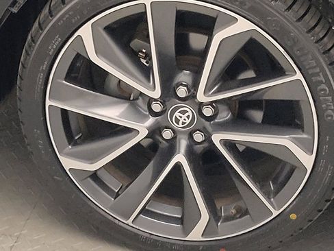 Used 2021 Toyota Corolla SE FWD image 31
