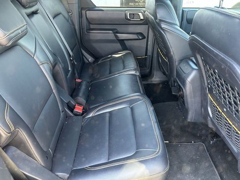Used 2024 Ford Bronco Badlands AWD/4WD image 9