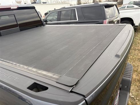 Used 2021 Chevrolet Silverado 1500 LT Trail Boss w/ Convenience Package II image 5