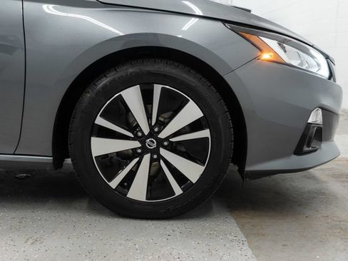 Used 2019 Nissan Altima 2.5 SL FWD image 33