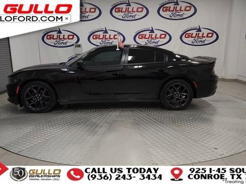 Used 2019 Dodge Charger SXT image 5