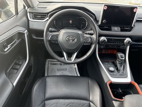 Used 2024 Toyota RAV4 Adventure image 11