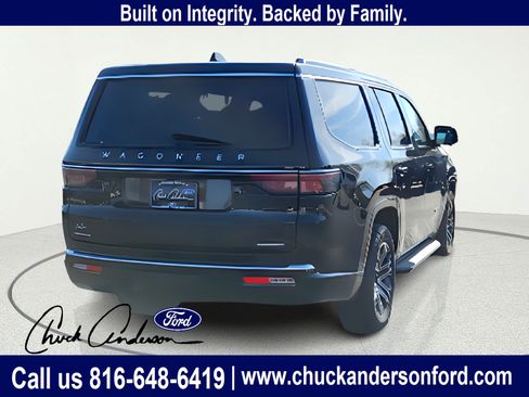 Used 2023 Jeep Wagoneer Series II AWD/4WD image 7