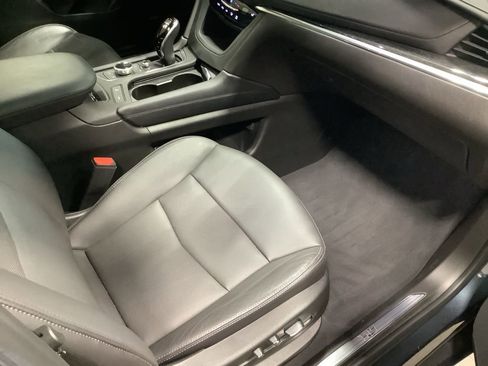 Used 2021 Cadillac XT5 Premium Luxury image 24