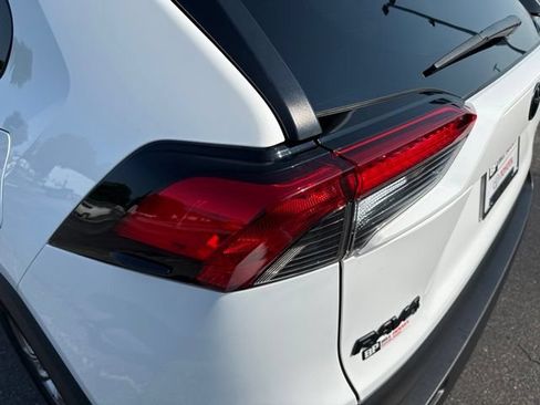 Used 2023 Toyota RAV4 XLE w/ Convenience Package FWD image 10