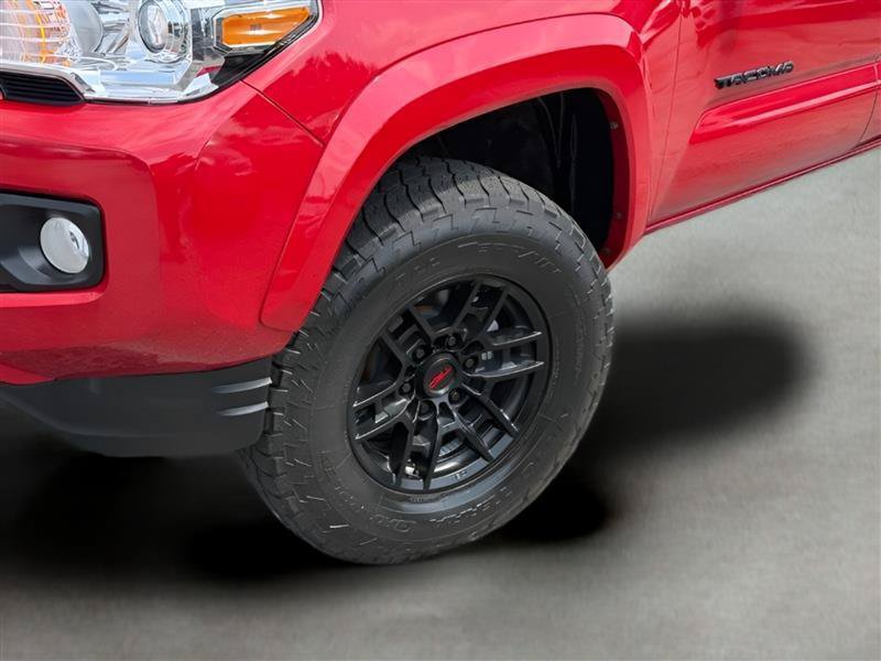 Used 2020 Toyota Tacoma SR5 AWD/4WD image 7