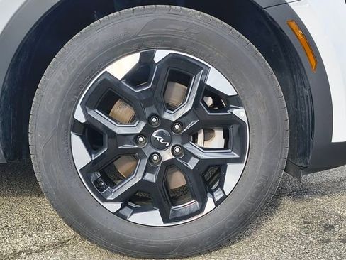 Certified 2024 Kia Sorento S image 34