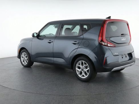 Used 2025 Kia Soul LX w/ LX Technology Package FWD image 6